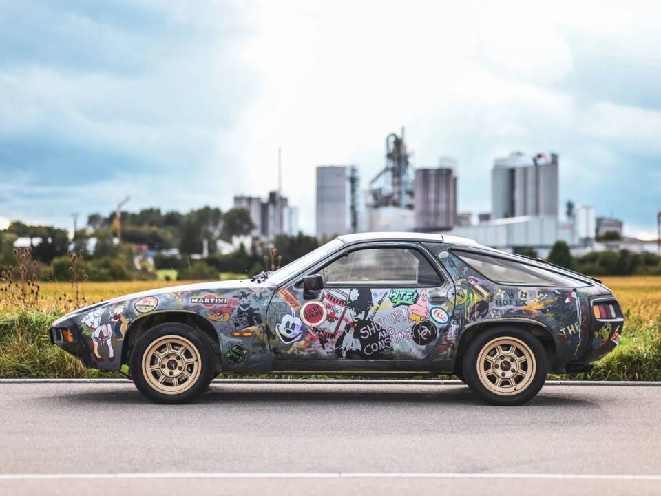 Image 2/25 of Porsche 928 (1978)