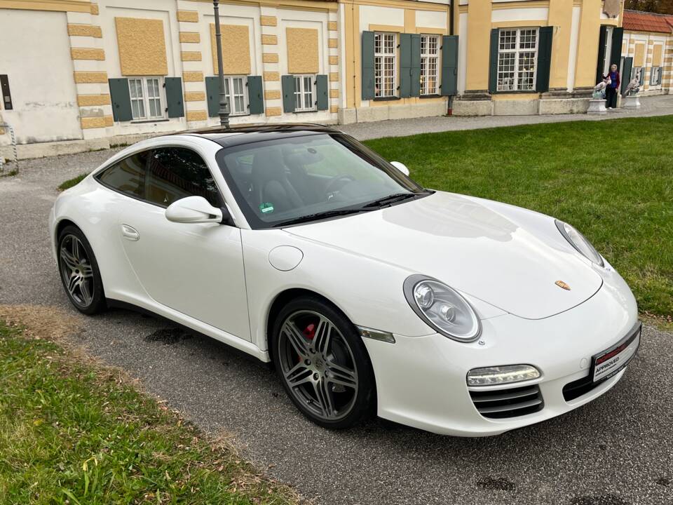 Image 8/58 of Porsche 911 Targa 4S (2010)