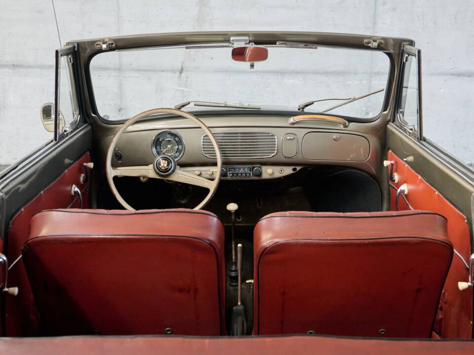 Bild 43/50 von Volkswagen Käfer 1200 Cabriolet (1957)