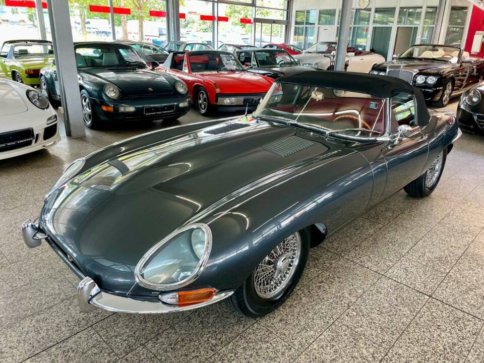 Bild 2/20 von Jaguar E-Type 4.2 (1965)