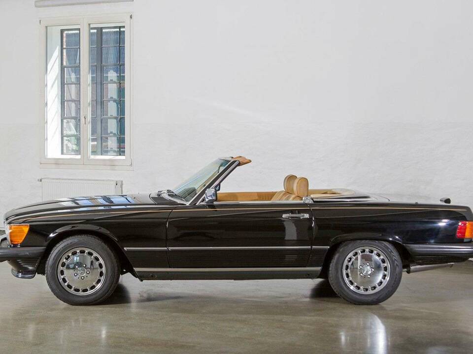 Image 10/20 of Mercedes-Benz 560 SL (1987)