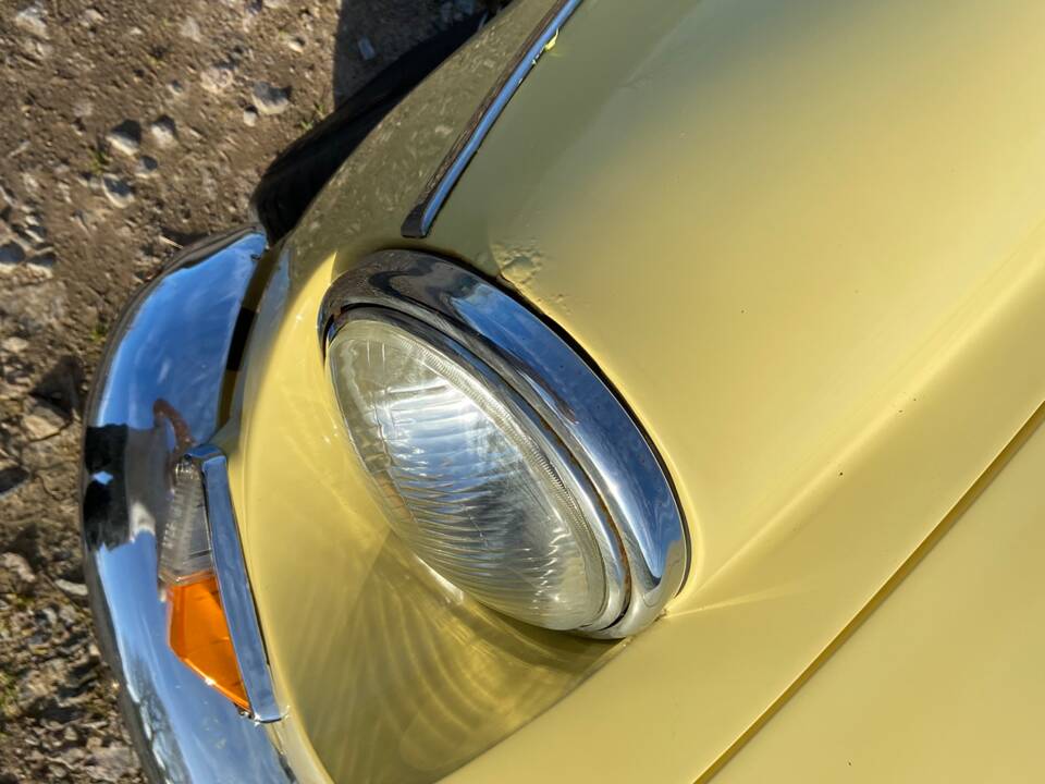 Image 19/20 of MG MGB GT (1967)