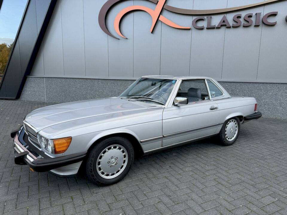 Image 5/36 de Mercedes-Benz 560 SL (1987)