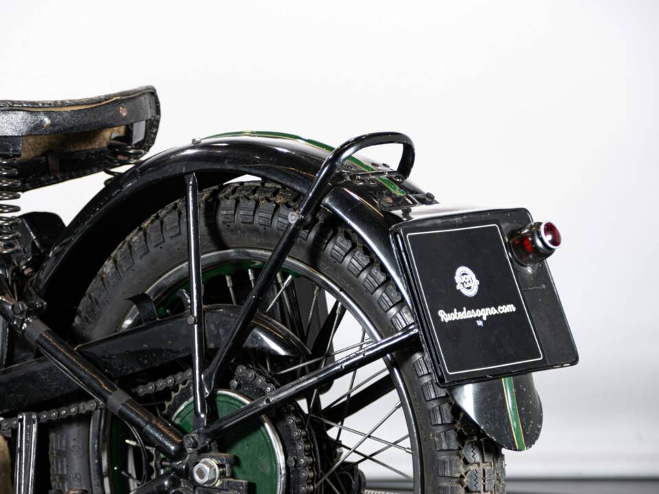 Image 29/50 of Ariel DUMMY (1941)