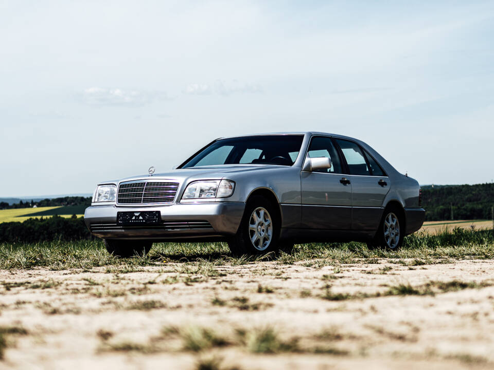 Image 5/57 de Mercedes-Benz 500 SE (1992)