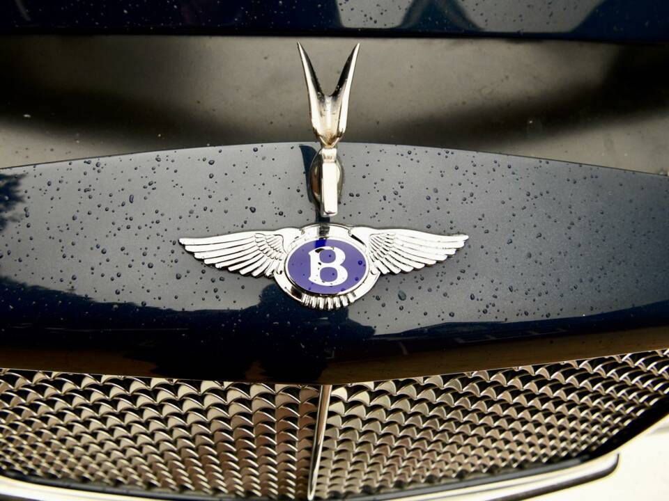 Afbeelding 32/50 van Bentley Azure (2000)