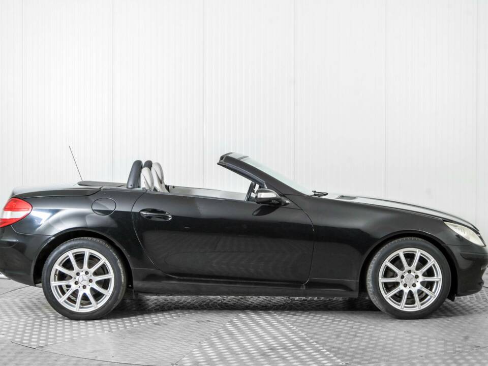 Bild 10/50 von Mercedes-Benz SLK 280 (2005)