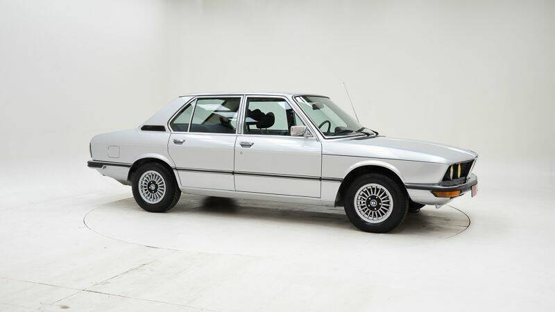 Image 3/15 of BMW 520/6 (1980)