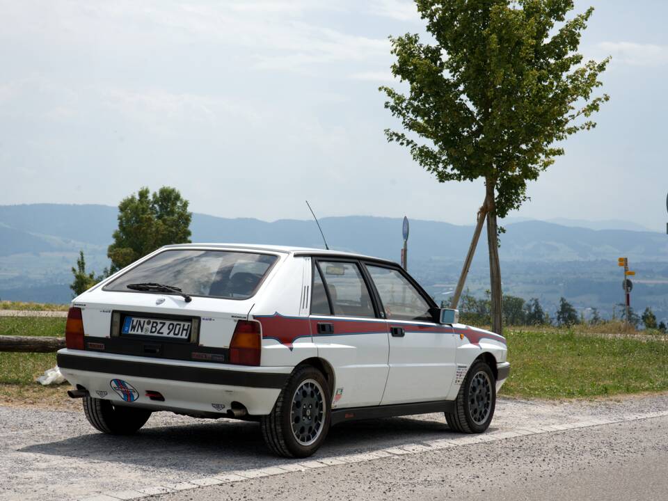Image 9/47 of Lancia Delta HF Integrale (1988)