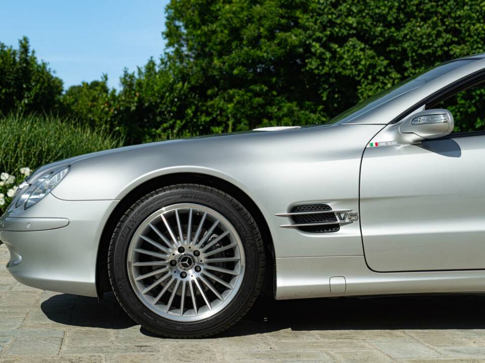 Image 26/50 of Mercedes-Benz SL 350 (2005)