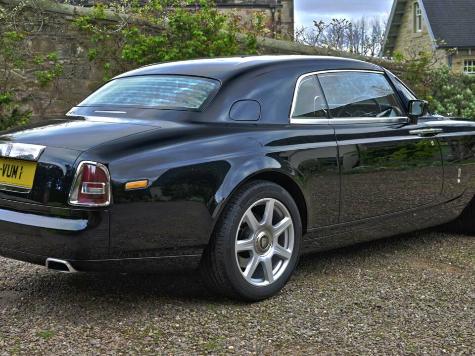Immagine 12/50 di Rolls-Royce Phantom Coupé (2010)