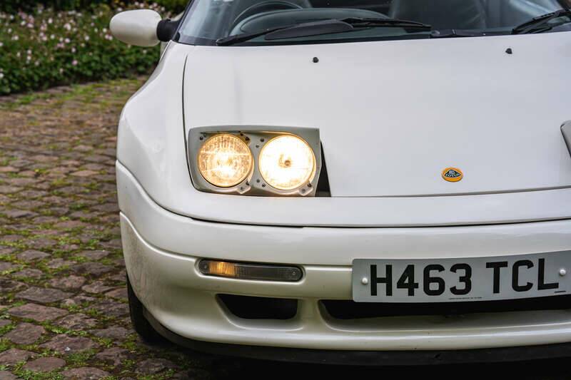Bild 48/50 von Lotus Elan (1991)