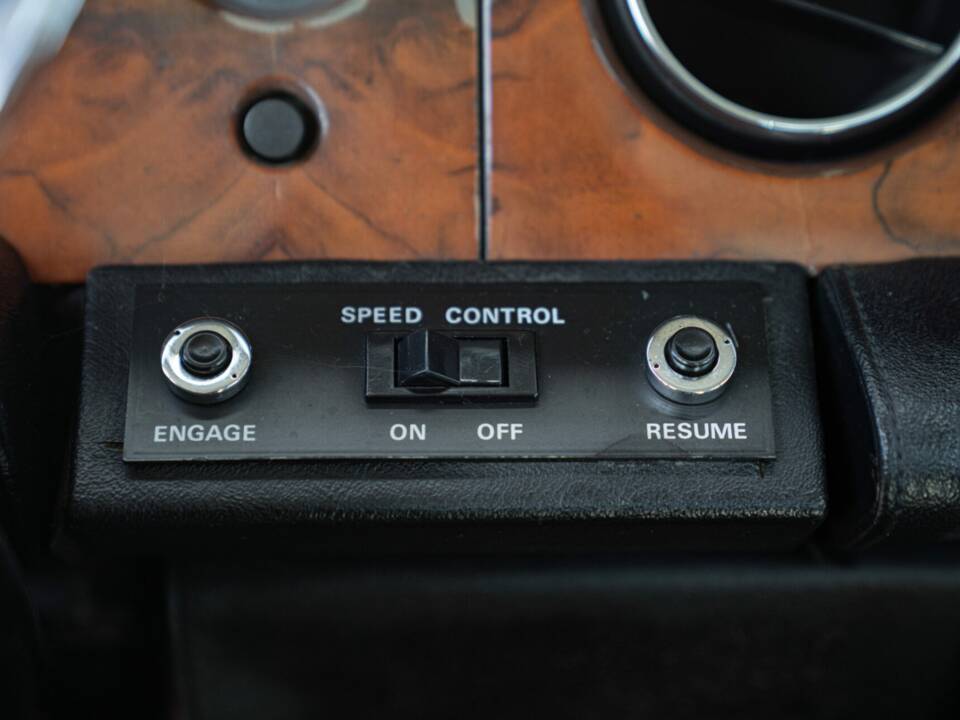 Afbeelding 47/50 van Bentley T 1 (1975)