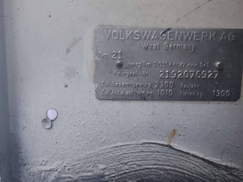Imagen 27/50 de Volkswagen T2b panel van (1979)