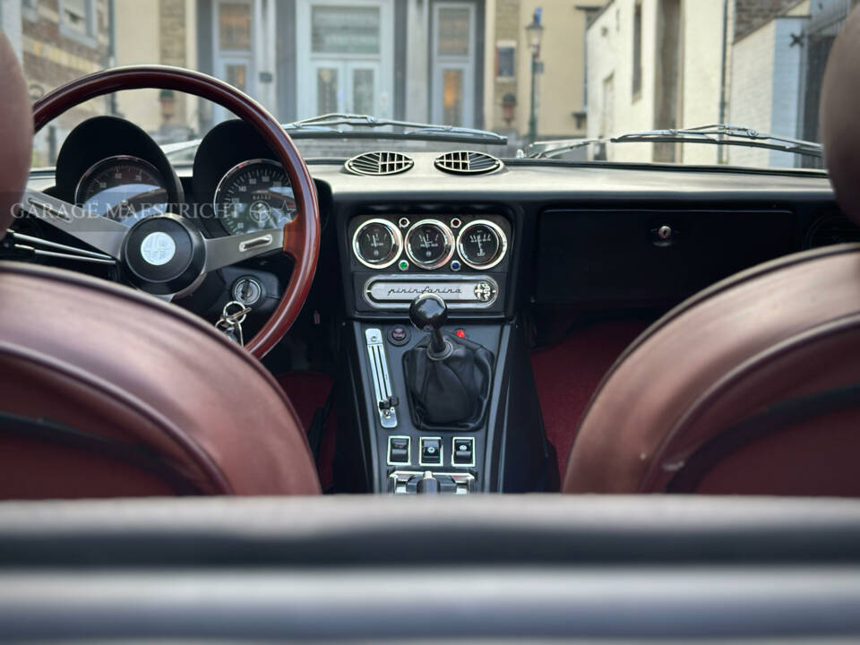 Imagen 47/98 de Alfa Romeo 2000 Spider Veloce (1981)