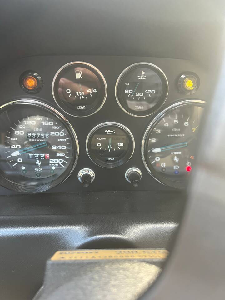 Image 22/114 de Ferrari 308 GTS Quattrovalvole (1985)