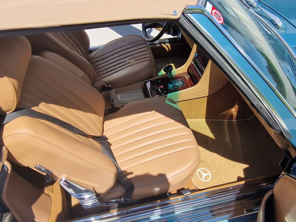 Image 14/53 de Mercedes-Benz 560 SL (1986)