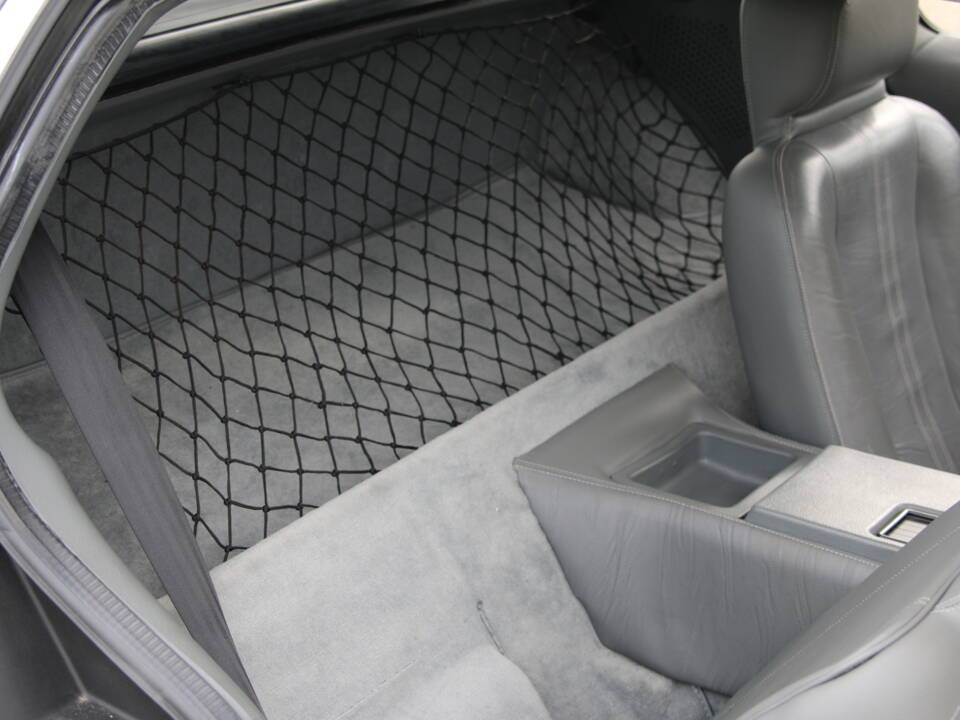 Image 90/92 of DeLorean DMC-12 (1982)