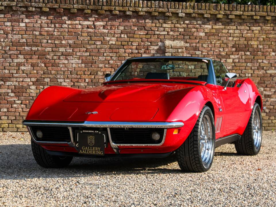 Image 21/50 of Chevrolet Corvette Stingray (1969)