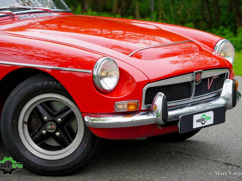 Image 16/46 de MG MGB GT V8 (1975)