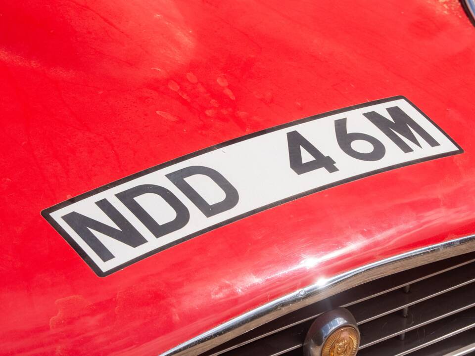 Image 27/50 de Jaguar Type E V12 (2+2) (1973)