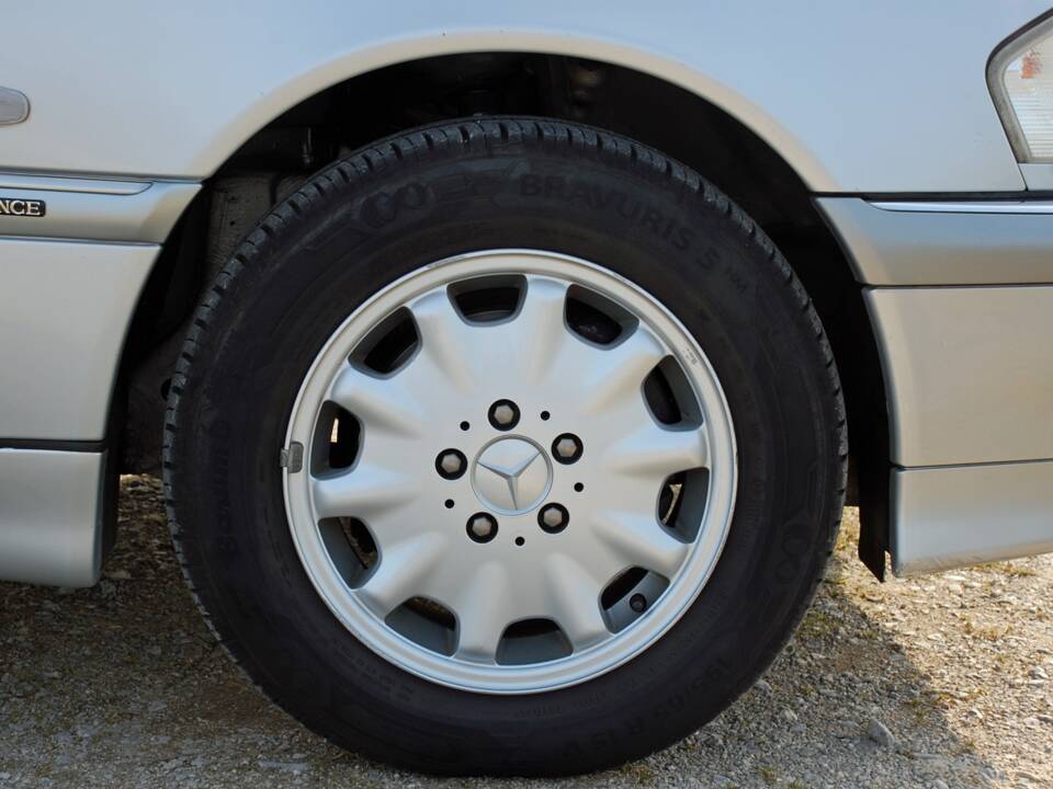 Bild 25/40 von Mercedes-Benz C 200 Kompressor (1997)