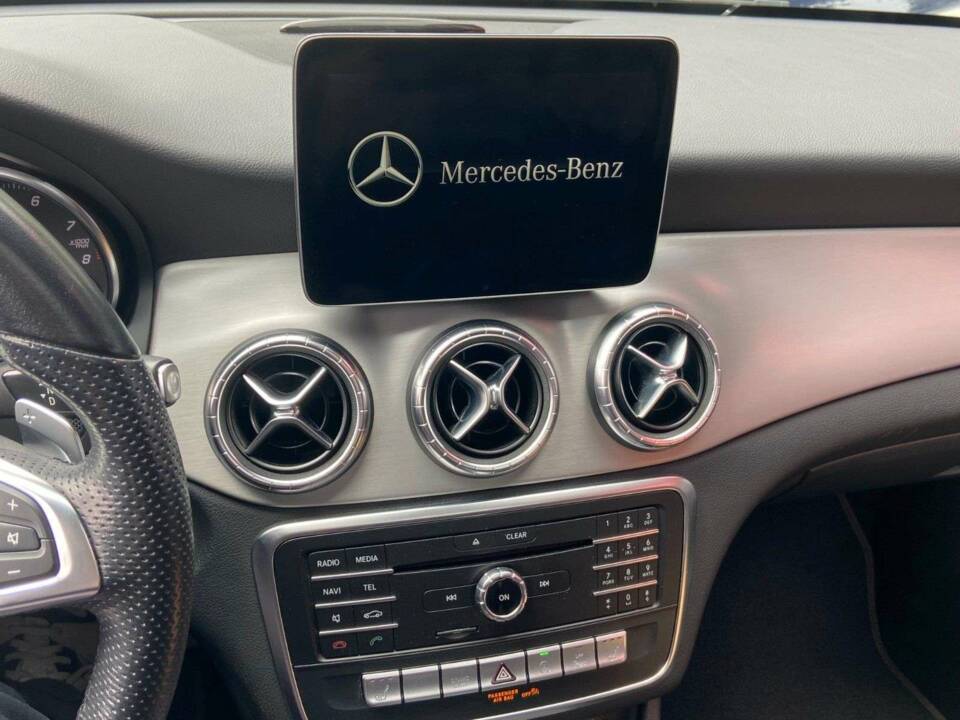 Afbeelding 10/15 van Mercedes-Benz CLA 200 Shooting Brake (2018)