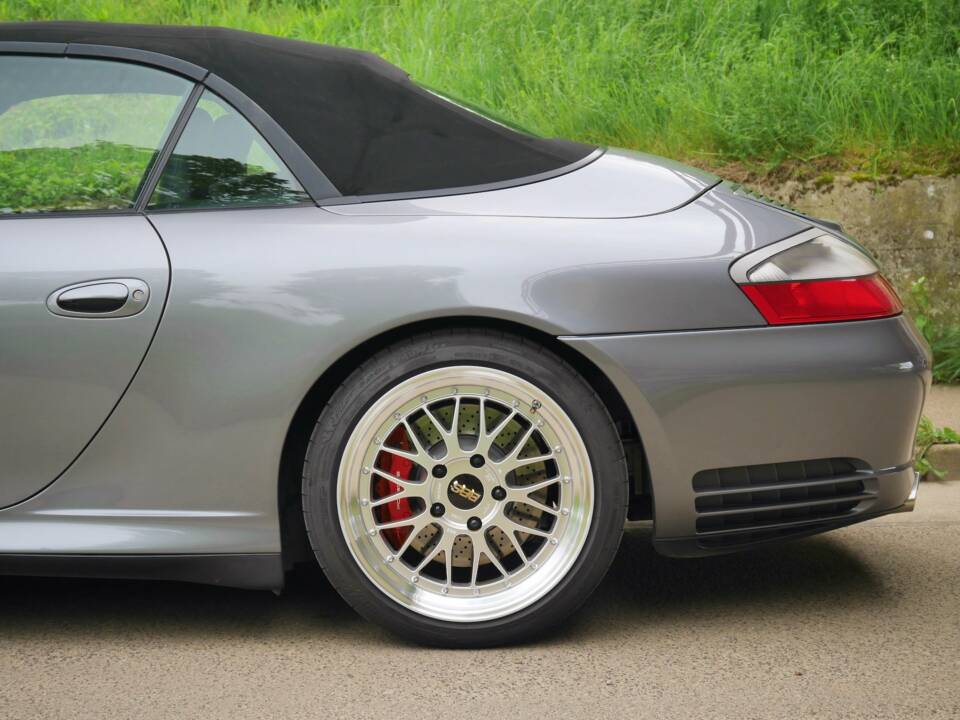 Bild 13/26 von Porsche 911 Carrera 4S (1900)