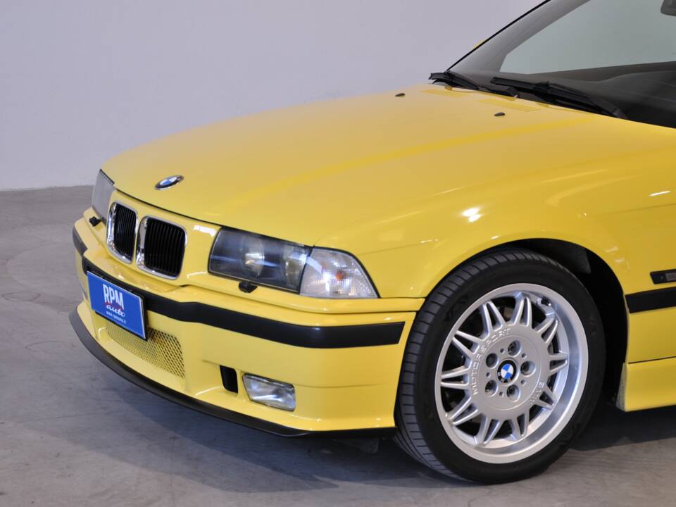 Image 11/31 of BMW M3 (1994)