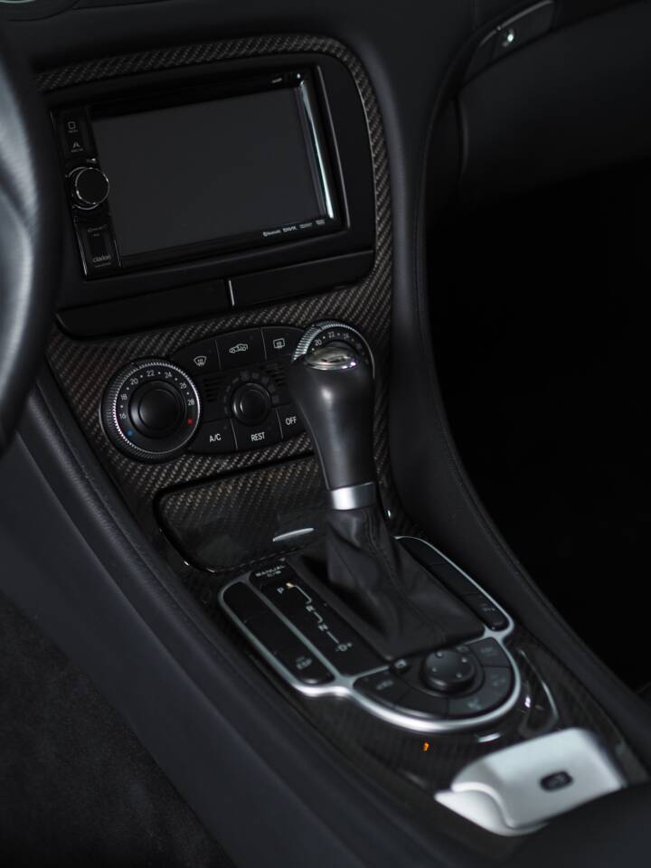 Immagine 44/49 di Mercedes-Benz SL 55 AMG (2006)