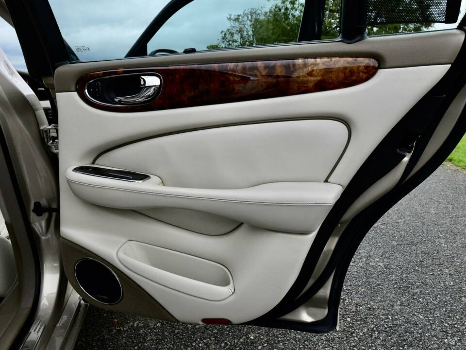 Afbeelding 39/50 van Jaguar XJ 8 4.2 (2003)