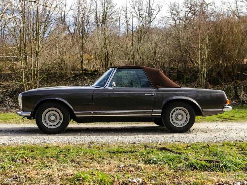 Image 5/21 de Mercedes-Benz 280 SL (1969)