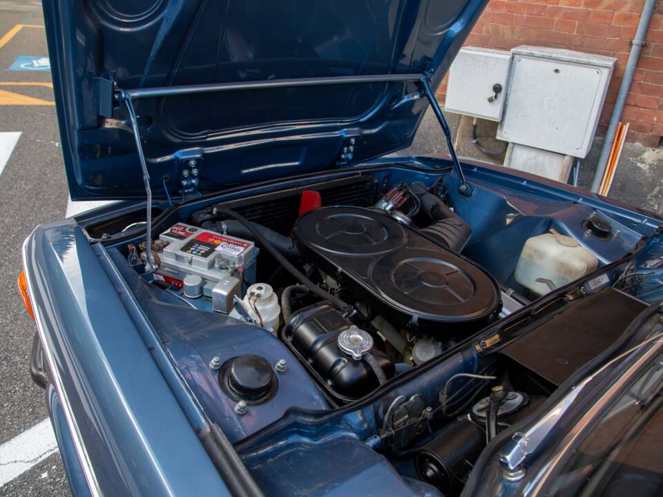 Image 13/56 of BMW 2800 CS (1969)