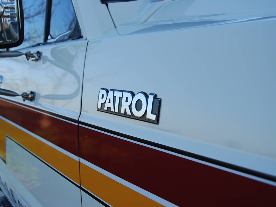 Image 4/47 of Nissan Patrol (1983)