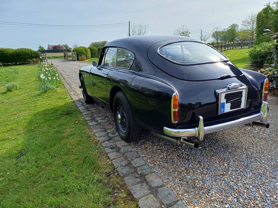Imagen 2/13 de Aston Martin DB 2&#x2F;4 Mk III (1958)