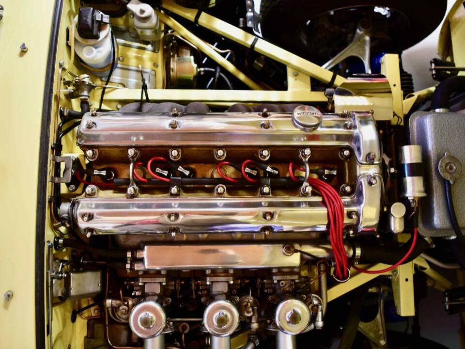 Bild 27/50 von Jaguar E-Type 4.2 (1965)