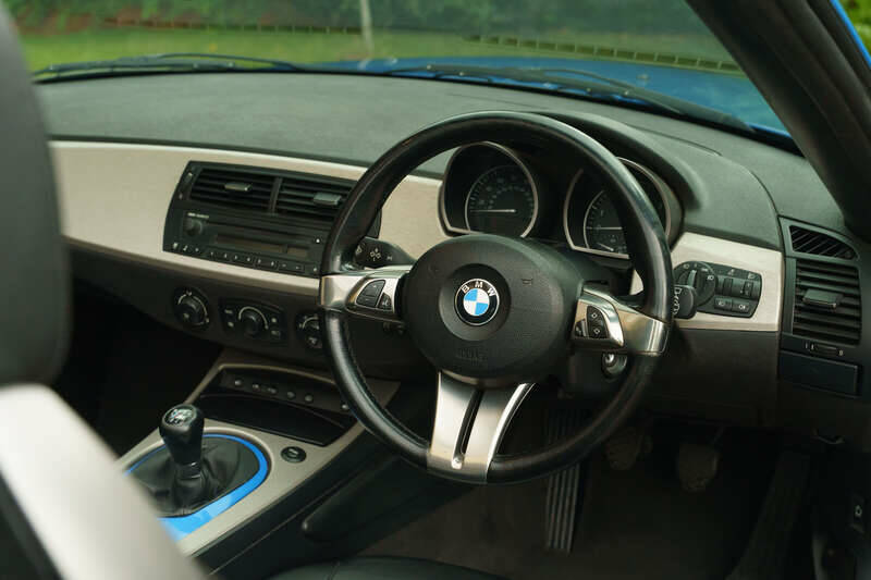 Image 2/50 of BMW Z4 3.0i (2005)