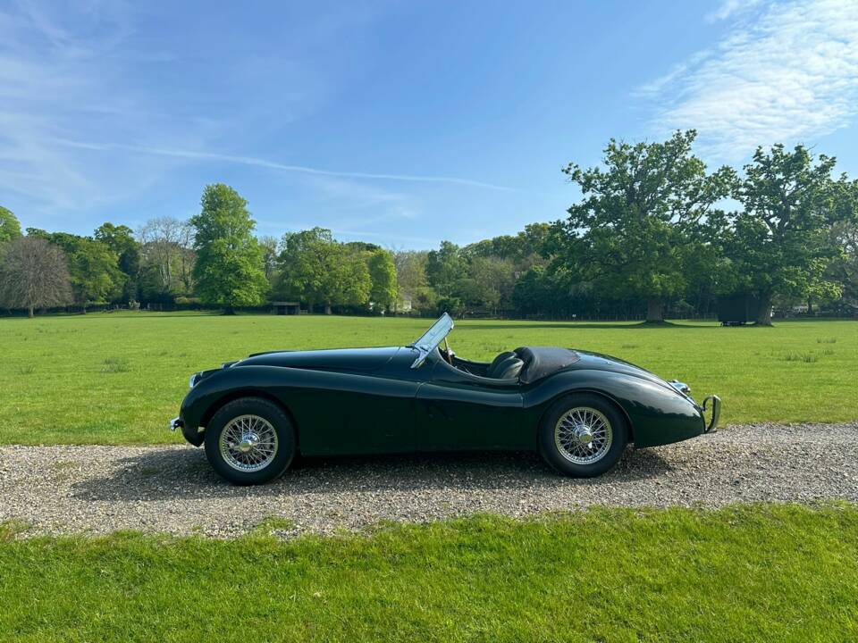 Image 13/41 de Jaguar XK 120 OTS (1953)