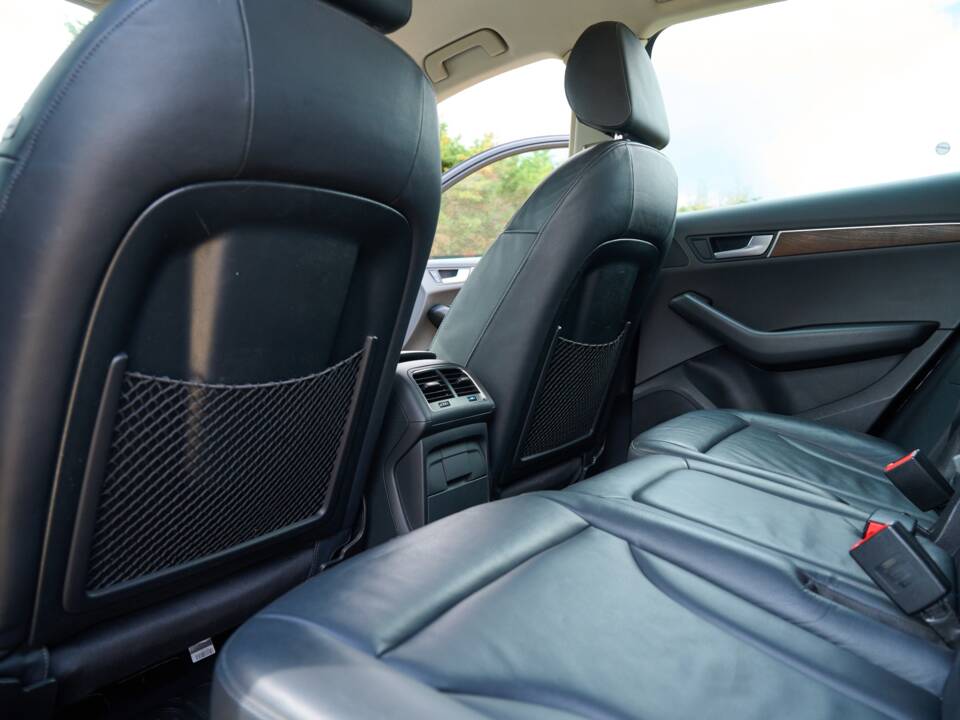Bild 28/50 von Audi Q5 3.2 FSI (2013)