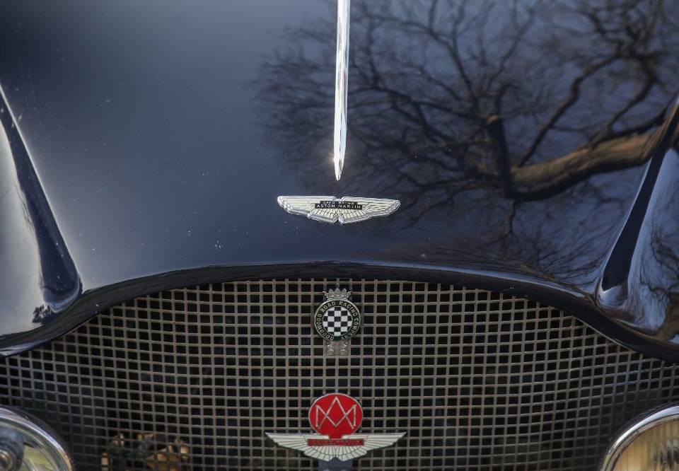 Image 15/31 of Aston Martin DB 2&#x2F;4 Mk III (1958)