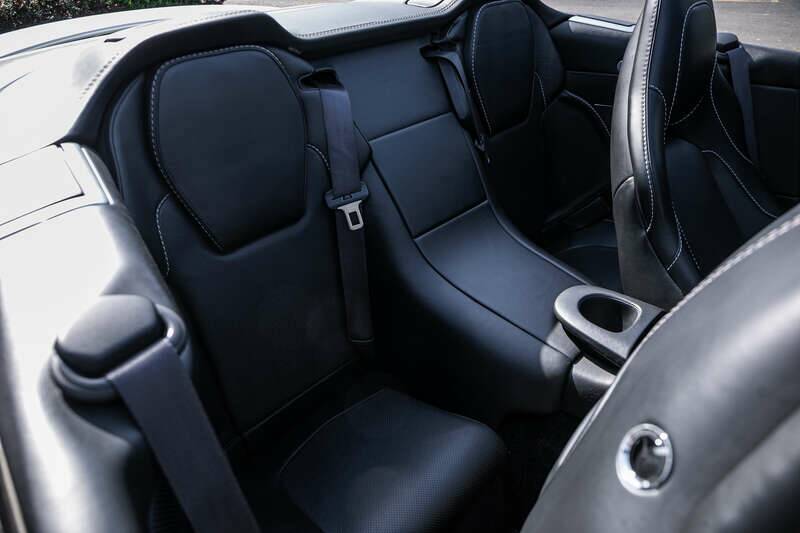 Image 23/50 of Aston Martin Vanquish Volante (2014)