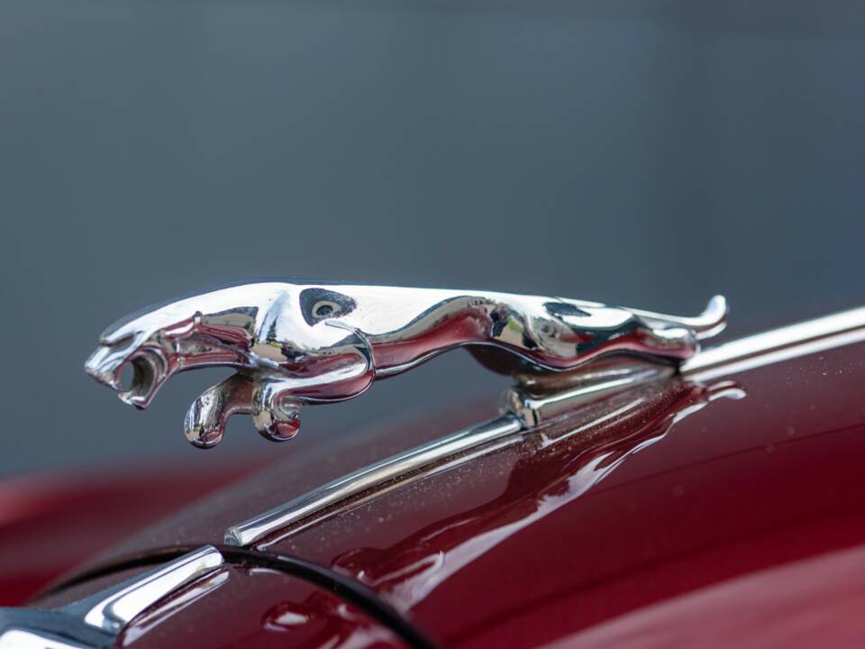 Image 4/49 of Jaguar Mk II 3.4 (1967)