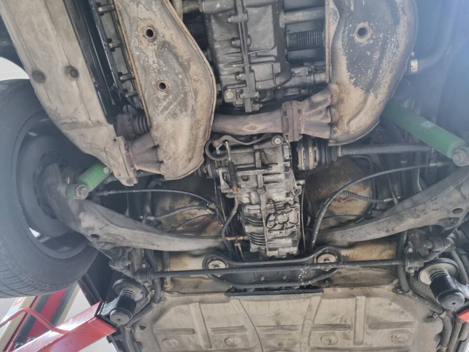 Image 40/43 of Porsche 911 Carrera 3.2 (1985)