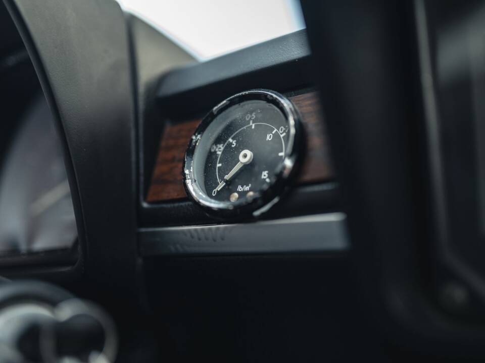 Image 25/32 of Alfa Romeo Alfetta GTV 2000 (1977)