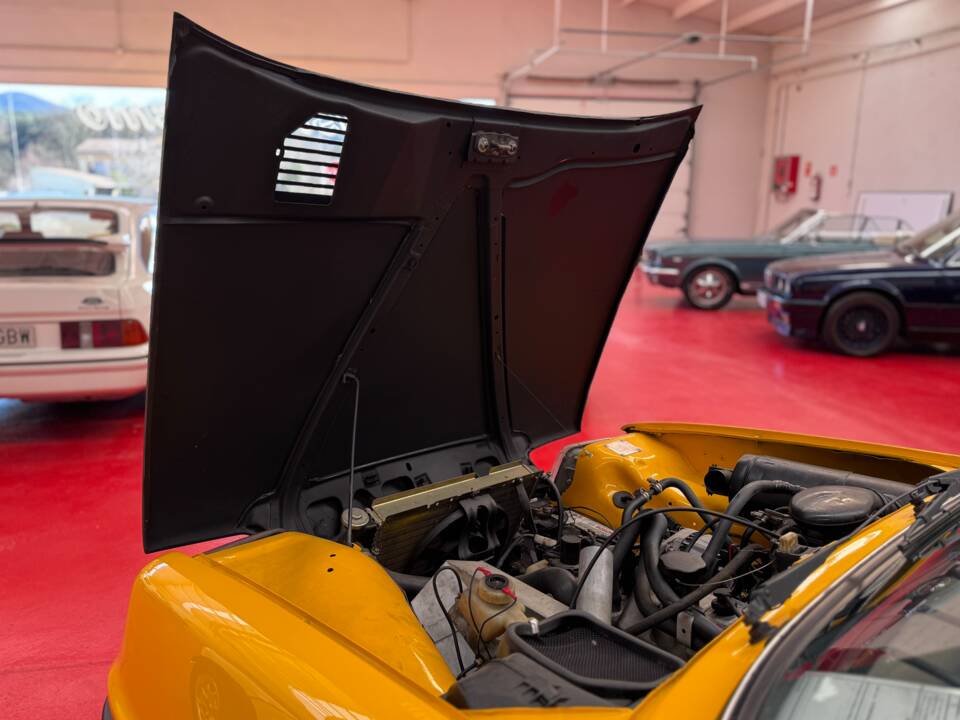 Image 11/34 of Renault R 5 Alpine Turbo (1981)