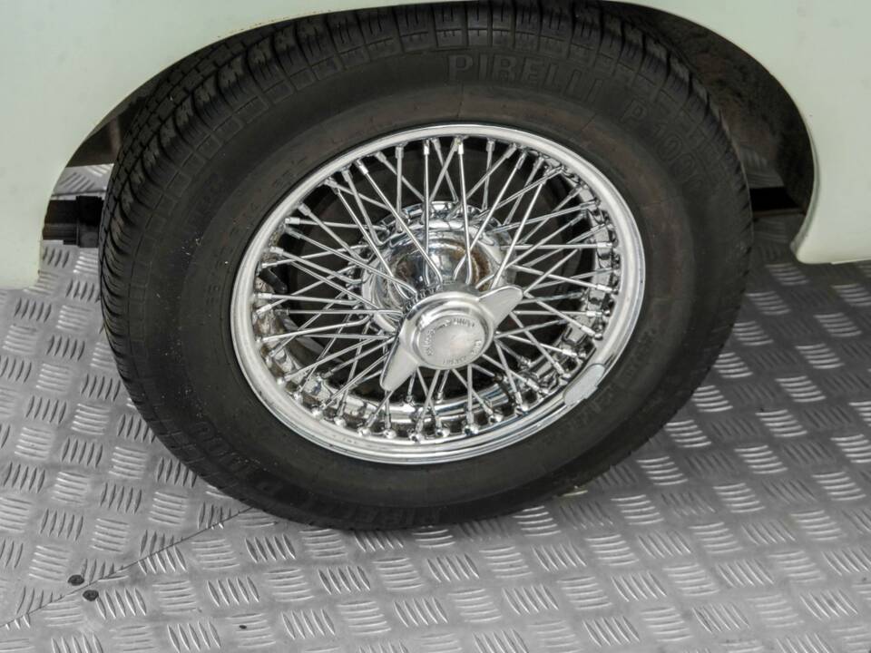 Bild 34/50 von MG MGB (1975)