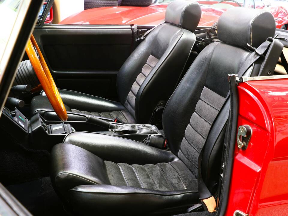 Bild 17/25 von Alfa Romeo 2.0 Spider (1993)