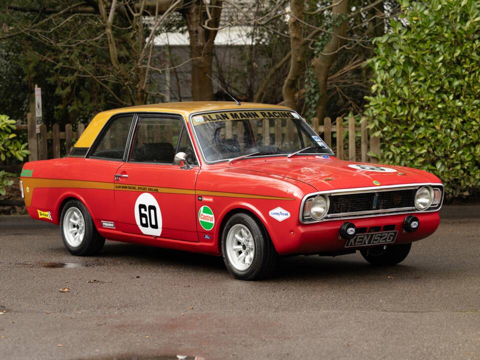 Image 11/50 of Ford Lotus Cortina (1969)