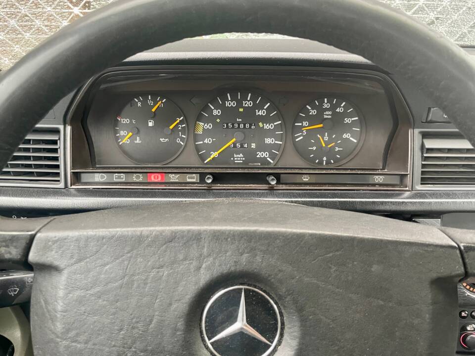 Bild 12/12 von Mercedes-Benz 190 D 2.5 (1990)