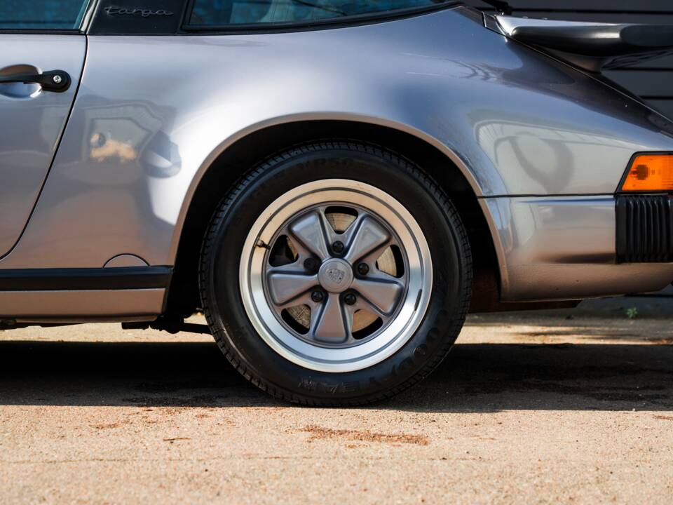 Bild 5/58 von Porsche 911 Carrera 3.2 (WTL) (1988)